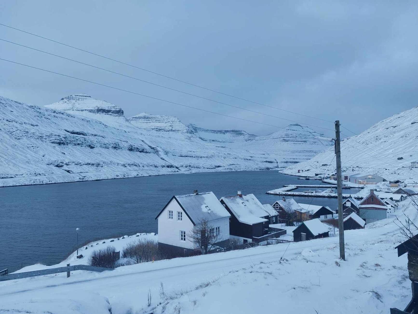 Fjord Guesthouse Funningsfjordur Екстериор снимка
